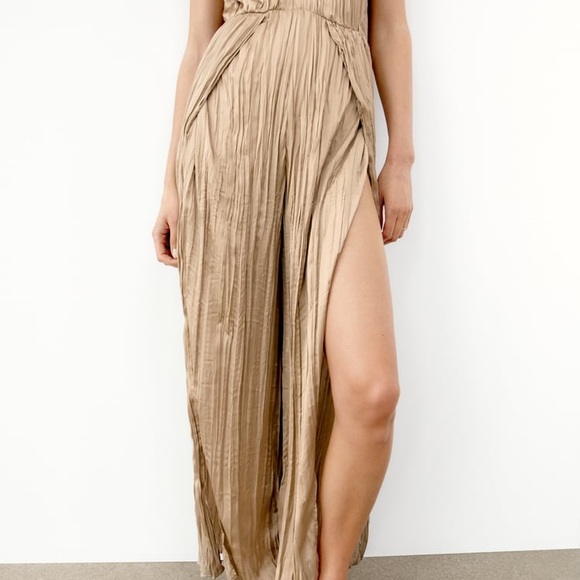 ZARA SATIN EFFECT HALTER JUMPSUIT BRAND NEW WITH TAGS MEDIUM - Picture 3 of 6